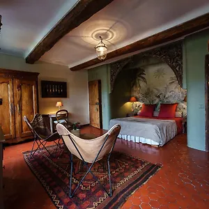  Guest house La Bouscatiere